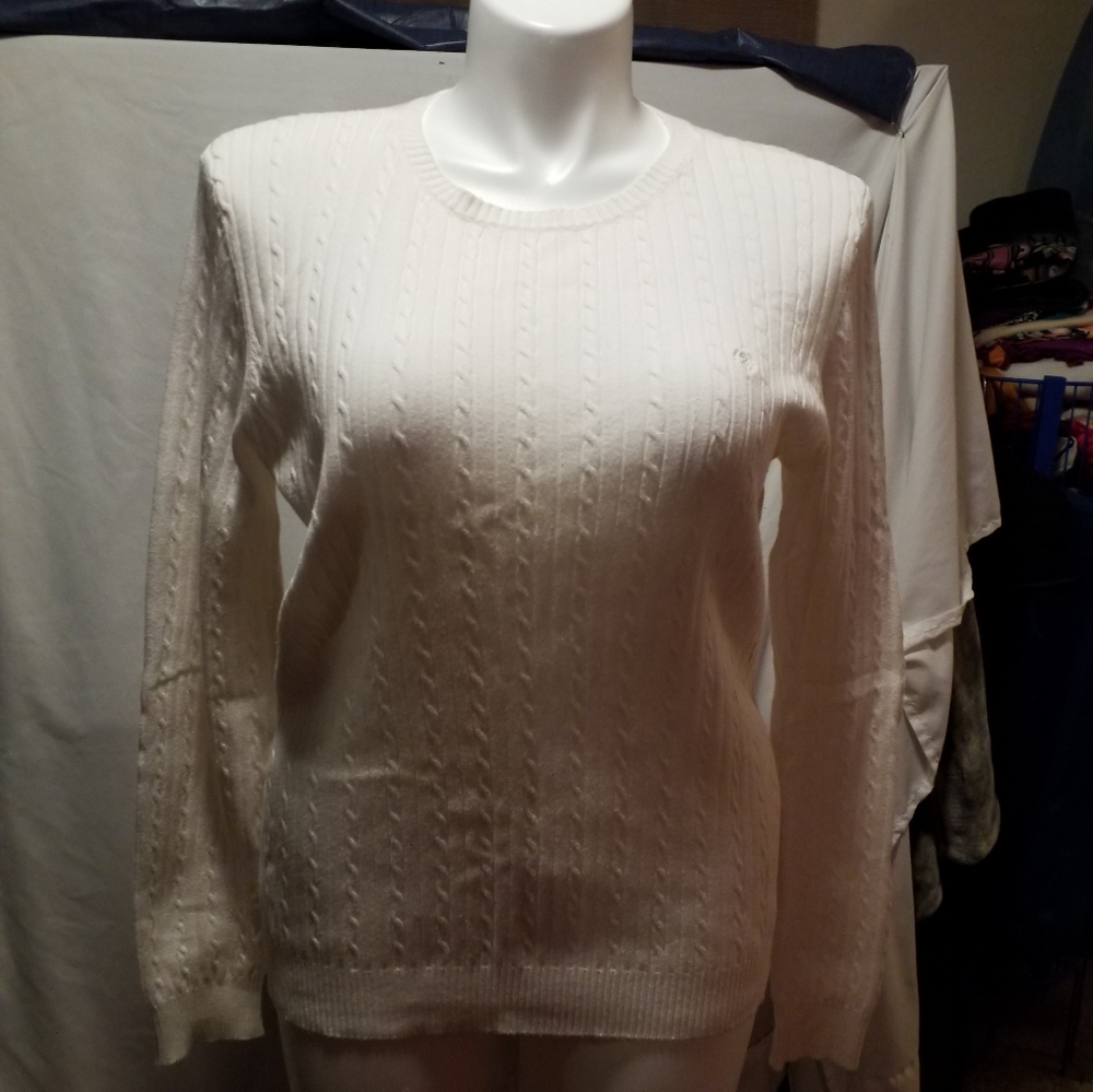 IZOD White sweater